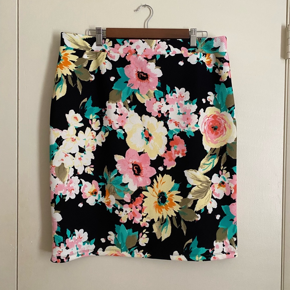 Sunny Leigh Black and Pink Floral Pencil Skirt